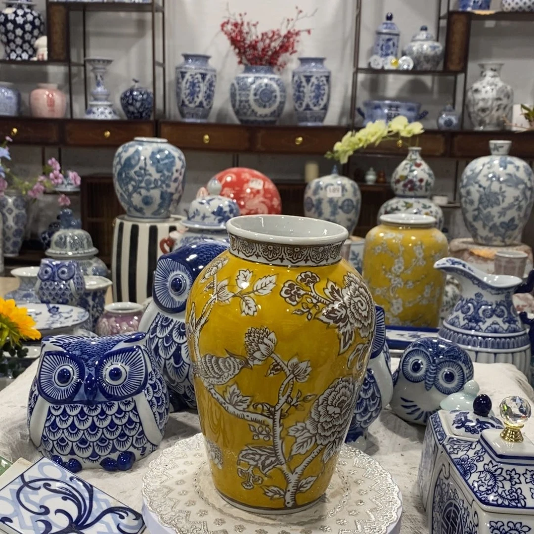 【闪购商品】摆件黄釉色花瓶摆件……