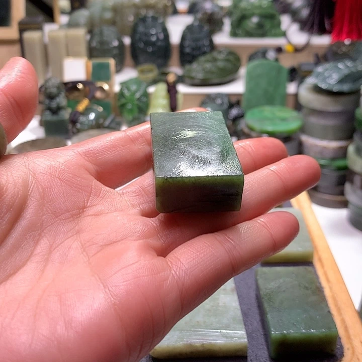 和田玉未镶嵌珠宝半成品