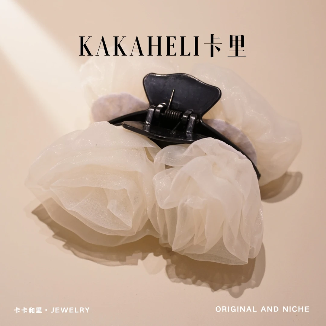 白色妩媚女人发夹 A296