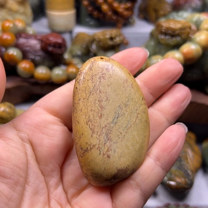 岫岩河磨玉（透闪石质玉）未镶嵌把件