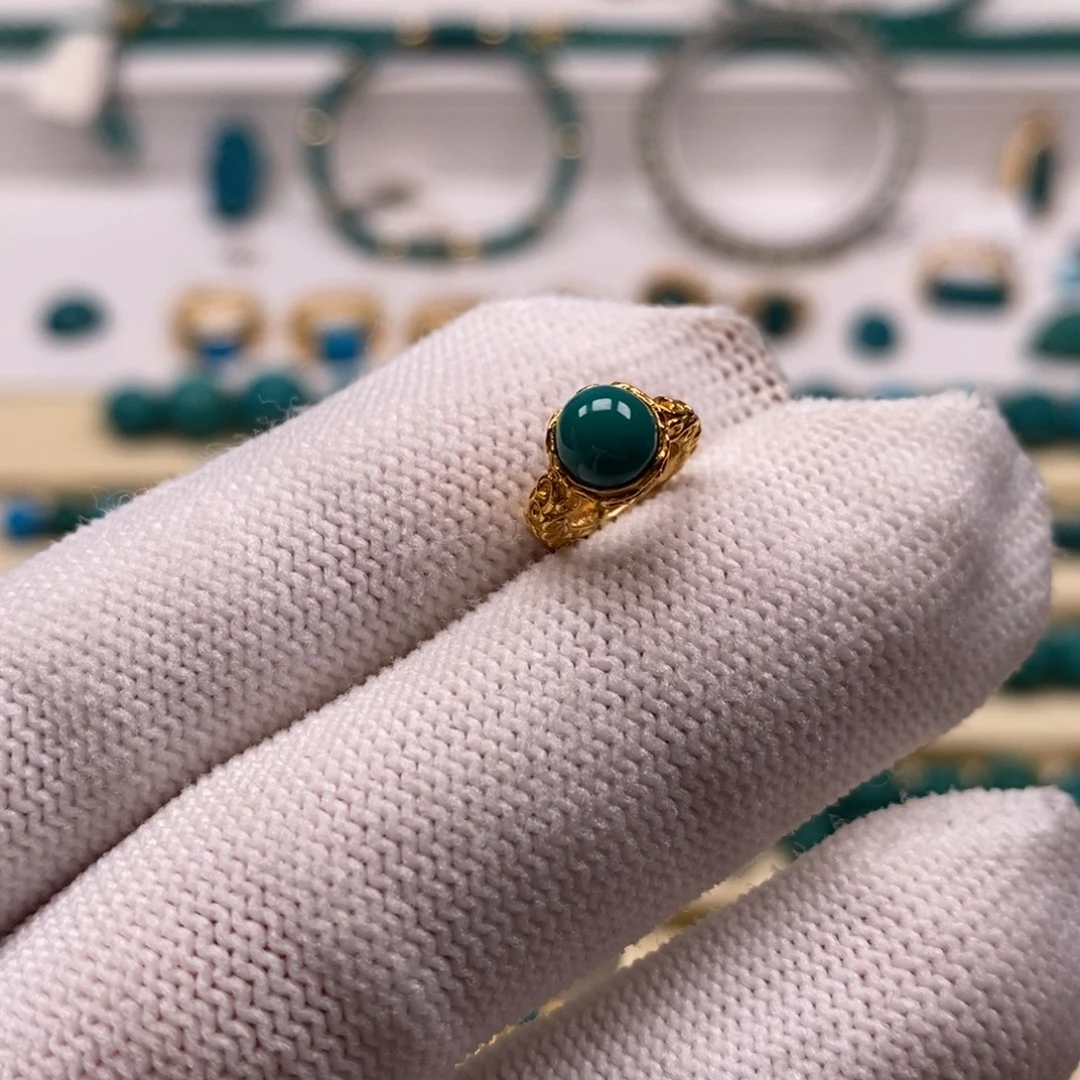 绿松石18K金镶嵌珠宝奇石卡环