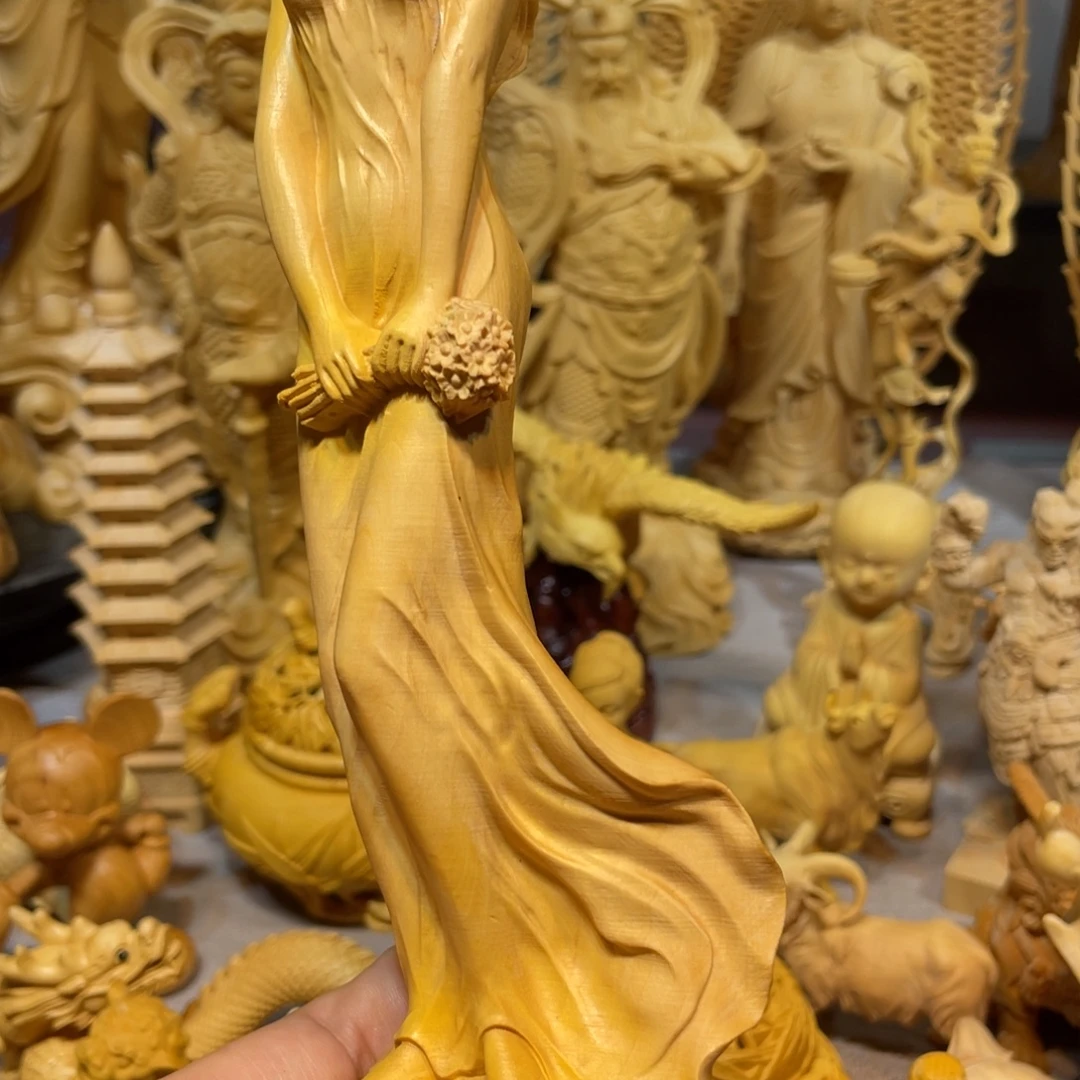 皮***晦黄杨木小瑕疵拿花美女