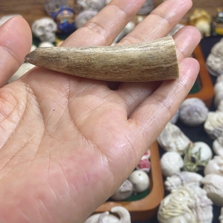 蓝***吉配饰鹿角雕刻一个出