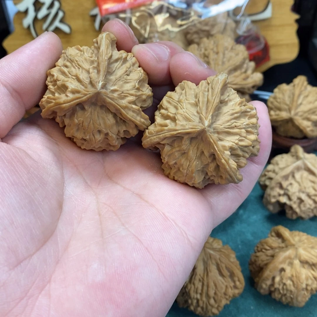 文玩核桃把件盘山三棱40全品