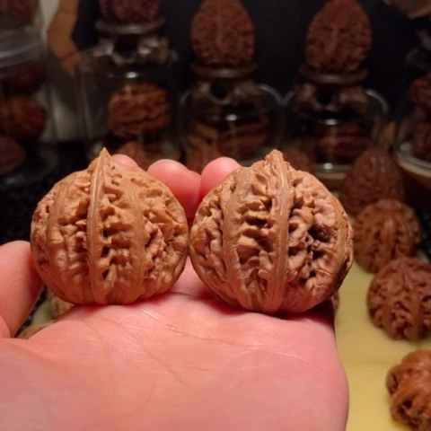 文玩核桃把件灯笼