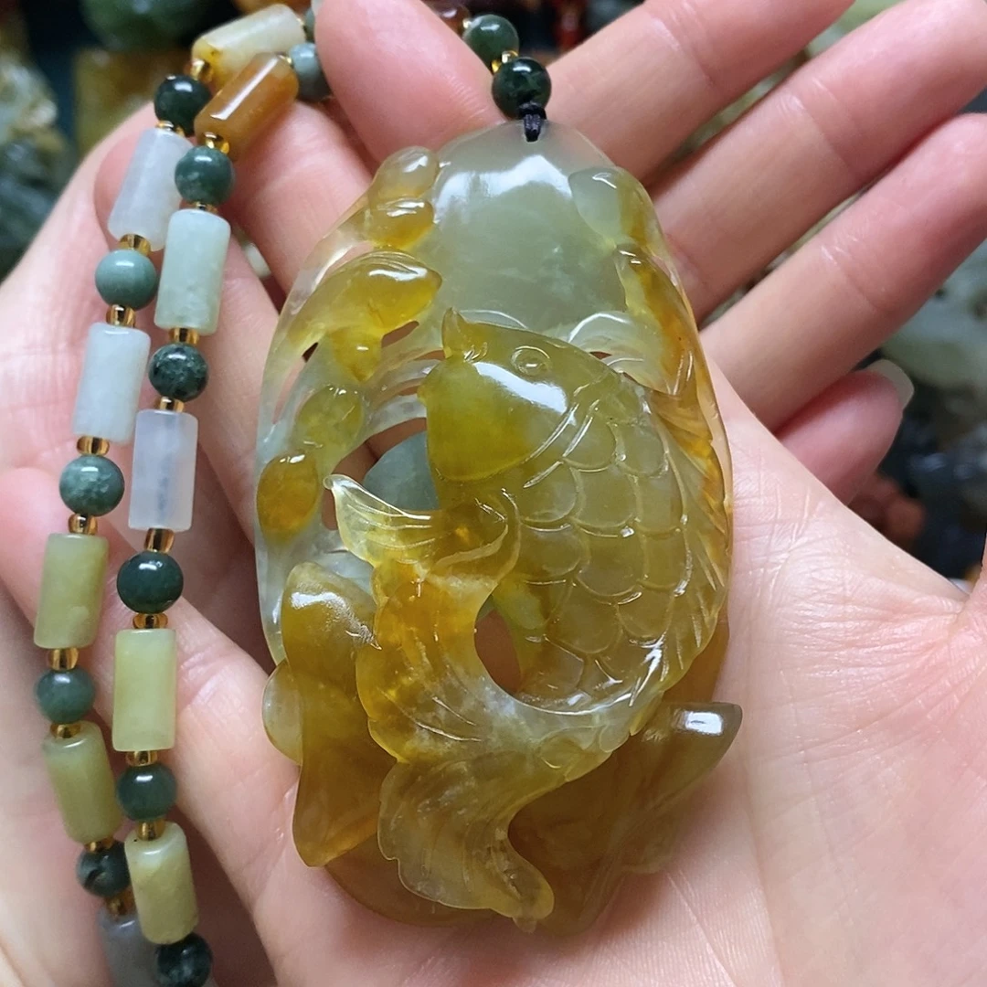 岫玉未镶嵌吊坠(赠链)