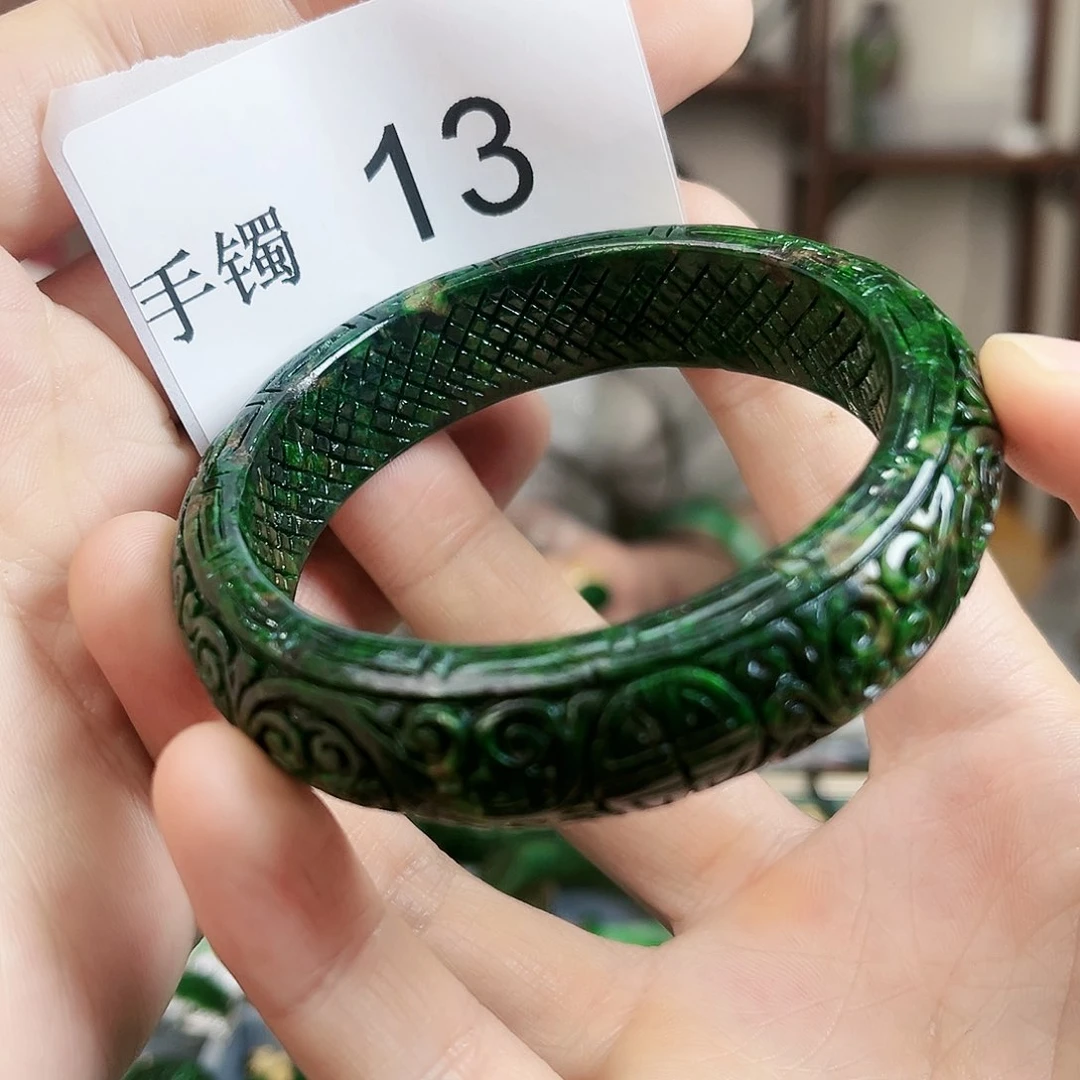 翡翠手镯未镶嵌手镯59