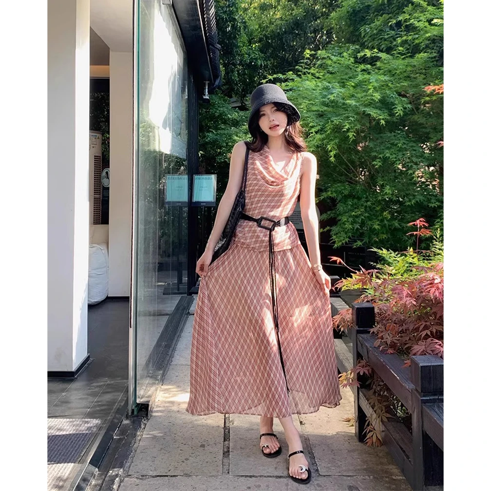 法式气质复古风荡领背心上衣女夏季新款设计感高腰格纹半身裙套装