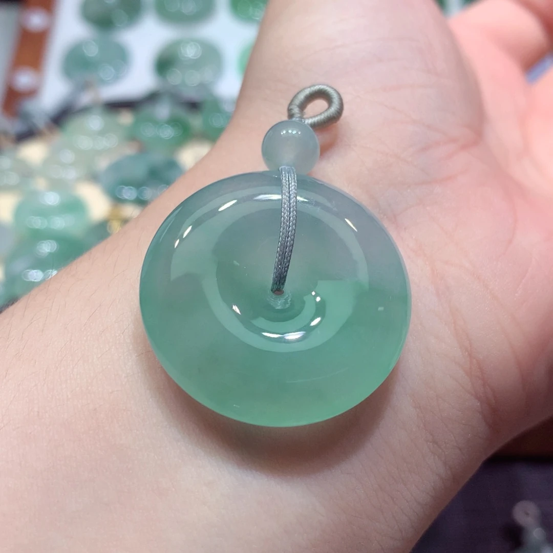 翡翠未镶嵌颈饰16