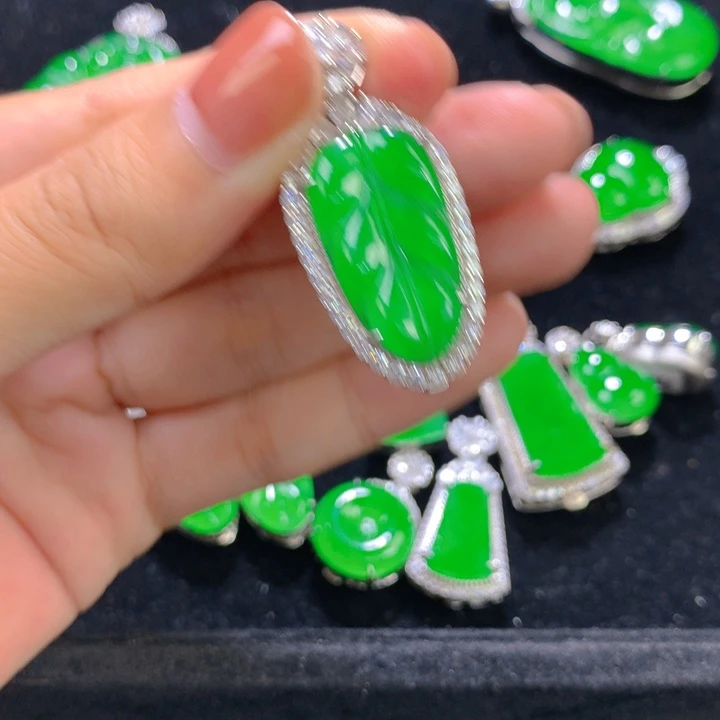 翡翠银S925镶嵌颈饰