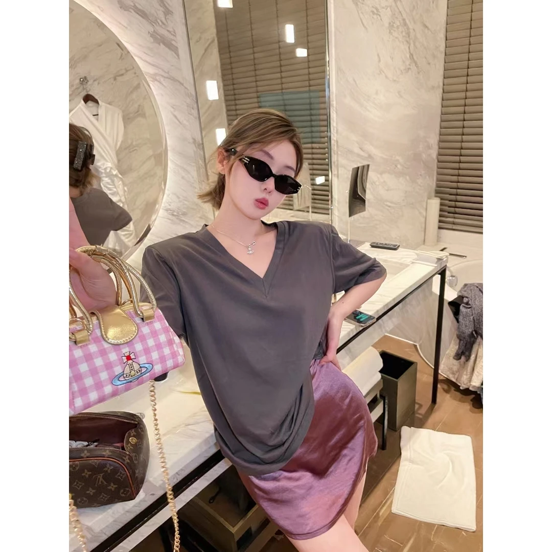 【桃心领】V领宽松显瘦垂感上衣 LT240138 软皮缎面半裙LQ240286