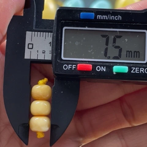 【闪购商品】未镶嵌蜜蜡裸石14号