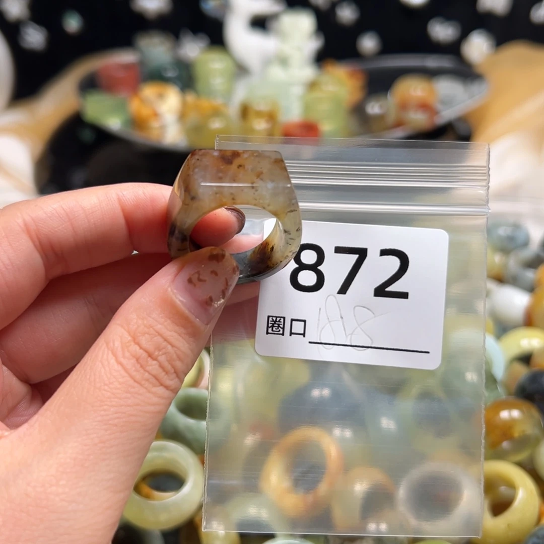 方***蛇纹石玉未镶嵌戒指