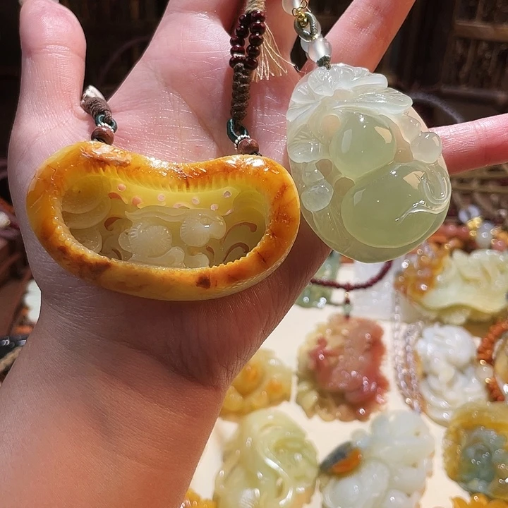 未镶嵌蛇纹石玉颈饰O