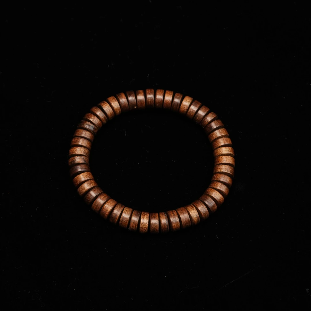 4623 老加里曼丹沉香红土红油9分沉平安扣手串 0.9x0.4cm 5.71g