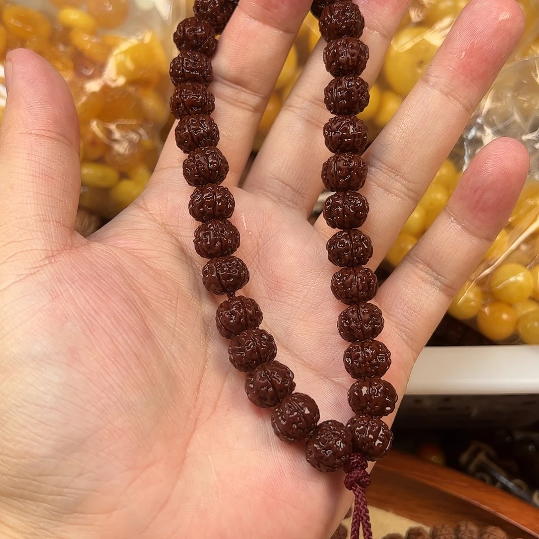 文玩核桃吊坠手持