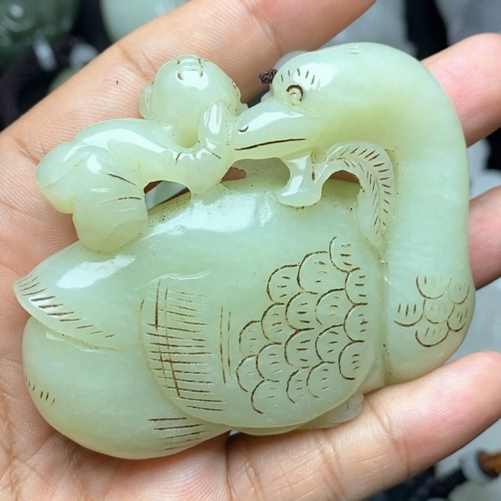 颈饰未镶嵌和田玉