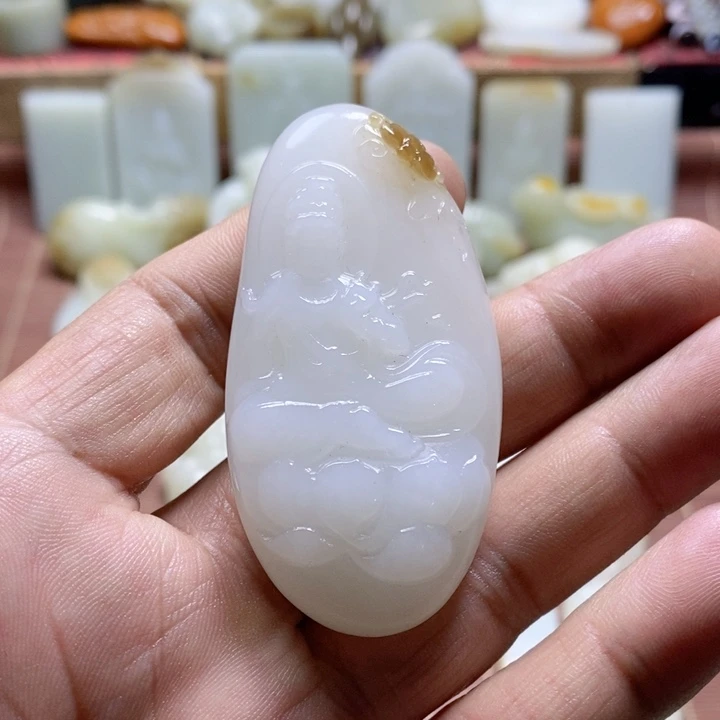 和田玉颈饰未镶嵌