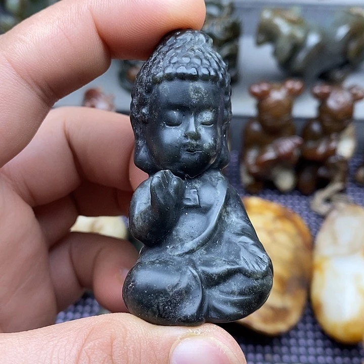 未镶嵌蛇纹石玉颈饰