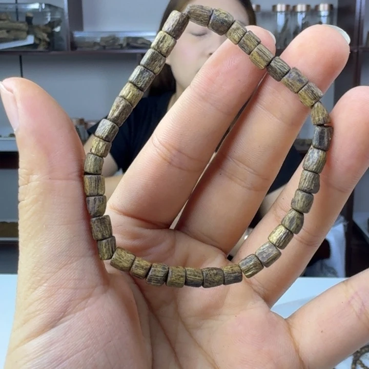 沉香碎屑沉香沉香沉香碎屑+0.5单圈筒珠+多样性发一