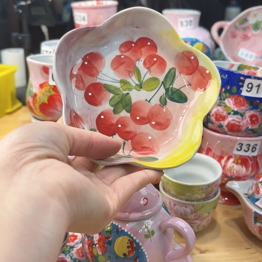 瓷片兔兔哈哈好可爱