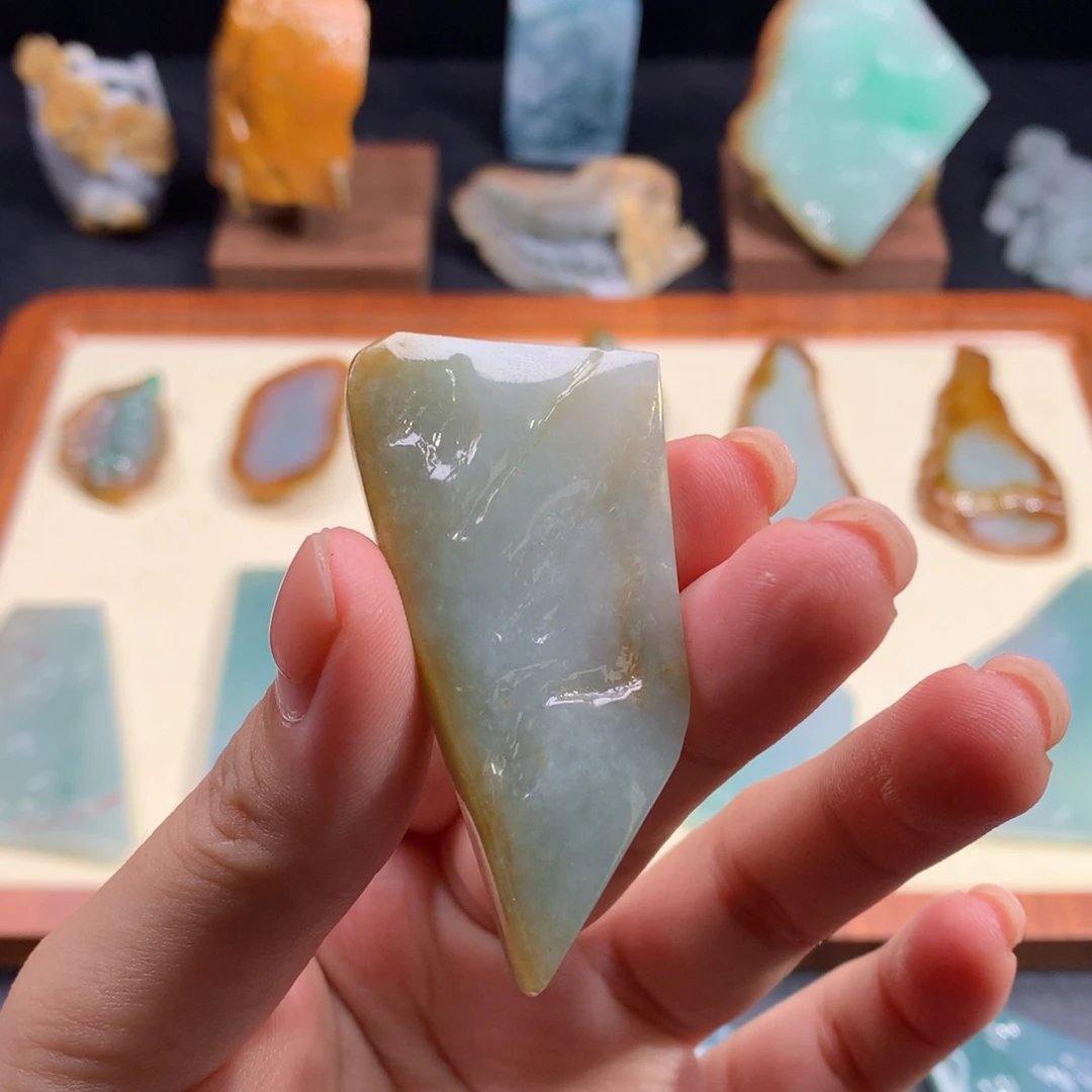 翡翠未镶嵌挂件天然