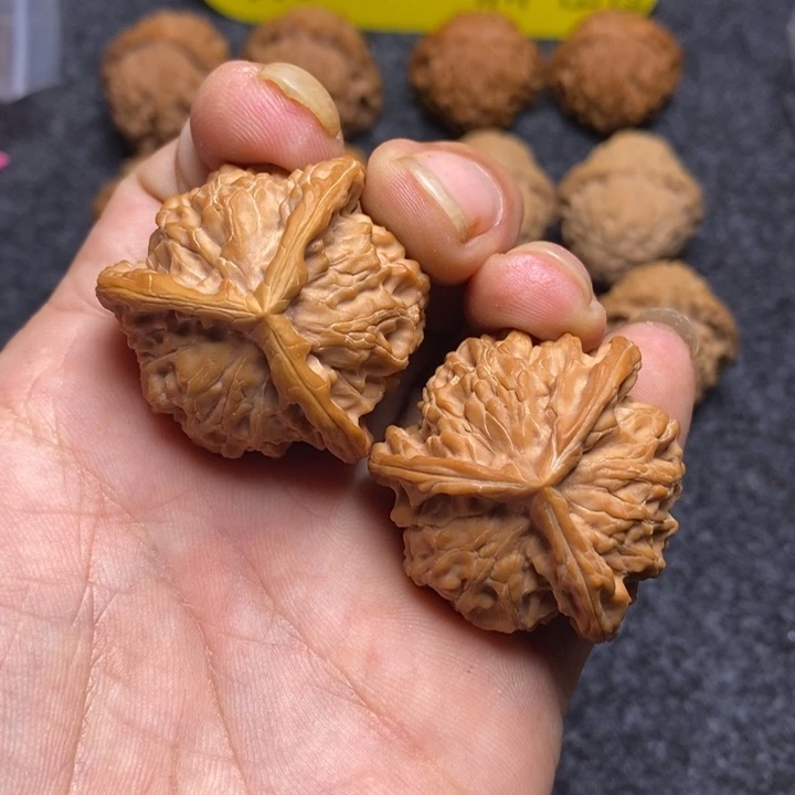 【闪购商品】吊坠文玩核桃38盘山三棱