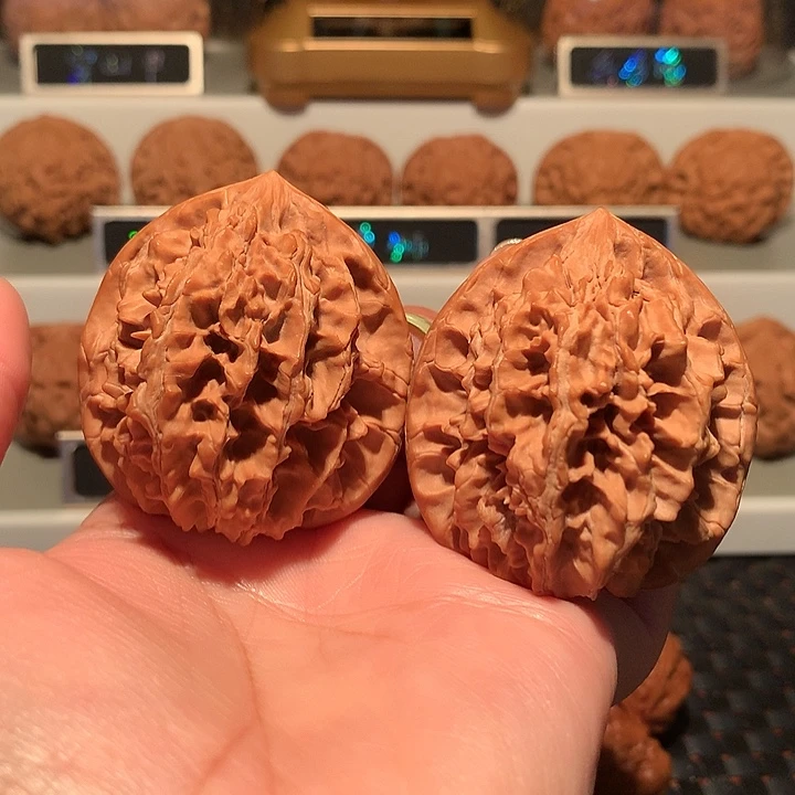 文玩核桃把件大花