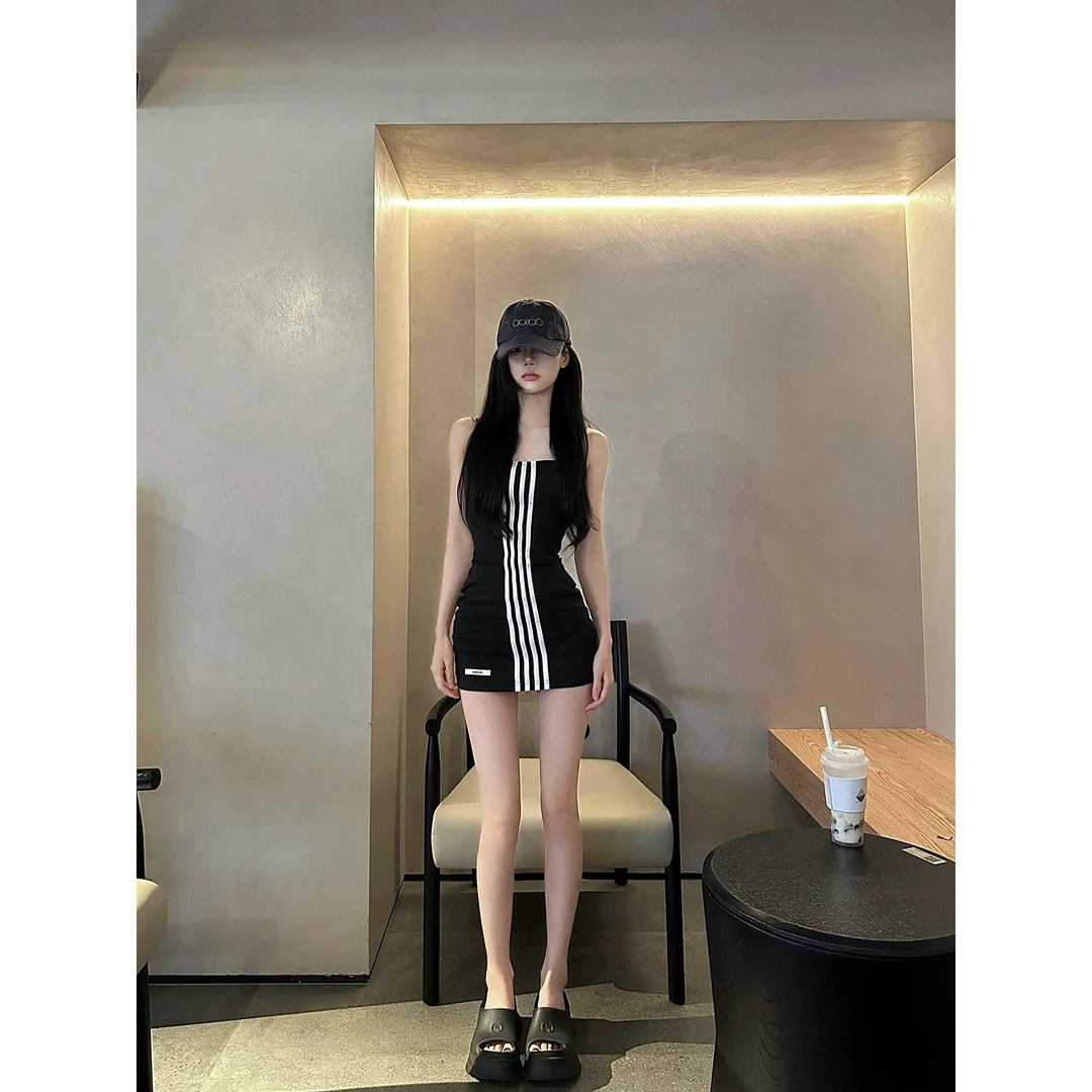 包臀裙女装美式辣妹条纹洋气时髦2025夏季新款收腰显瘦性感连衣裙