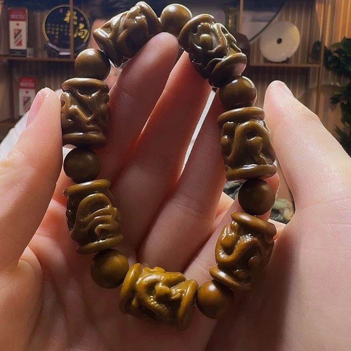 透闪石质玉手串未镶嵌龙*