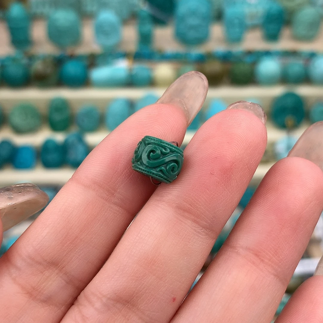 绿松石未镶嵌珠宝奇石