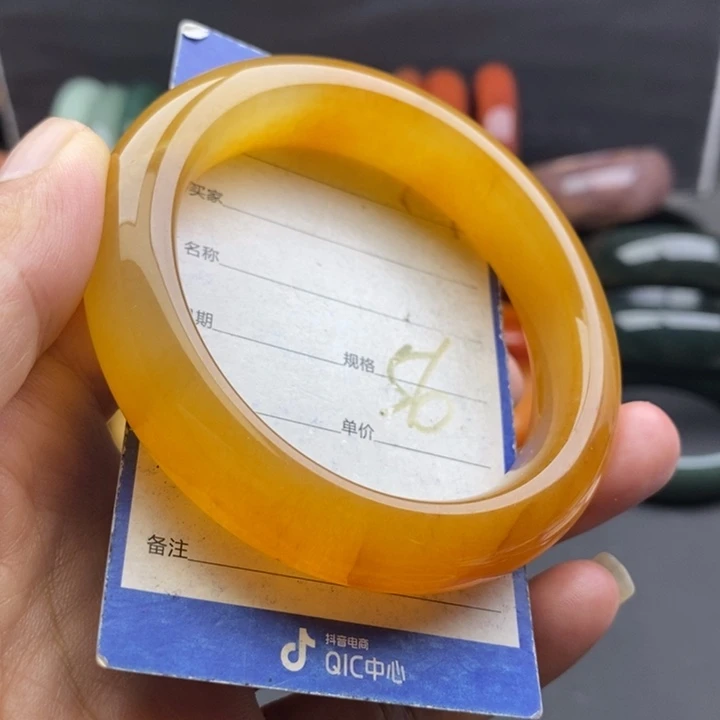 未镶嵌手镯石英质玉