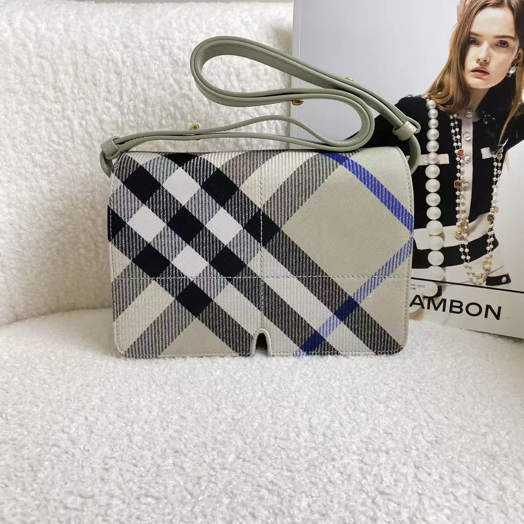 99新 BURBERRY/博柏利 壹臻/Snip经典格纹方包/24014813/12期免息