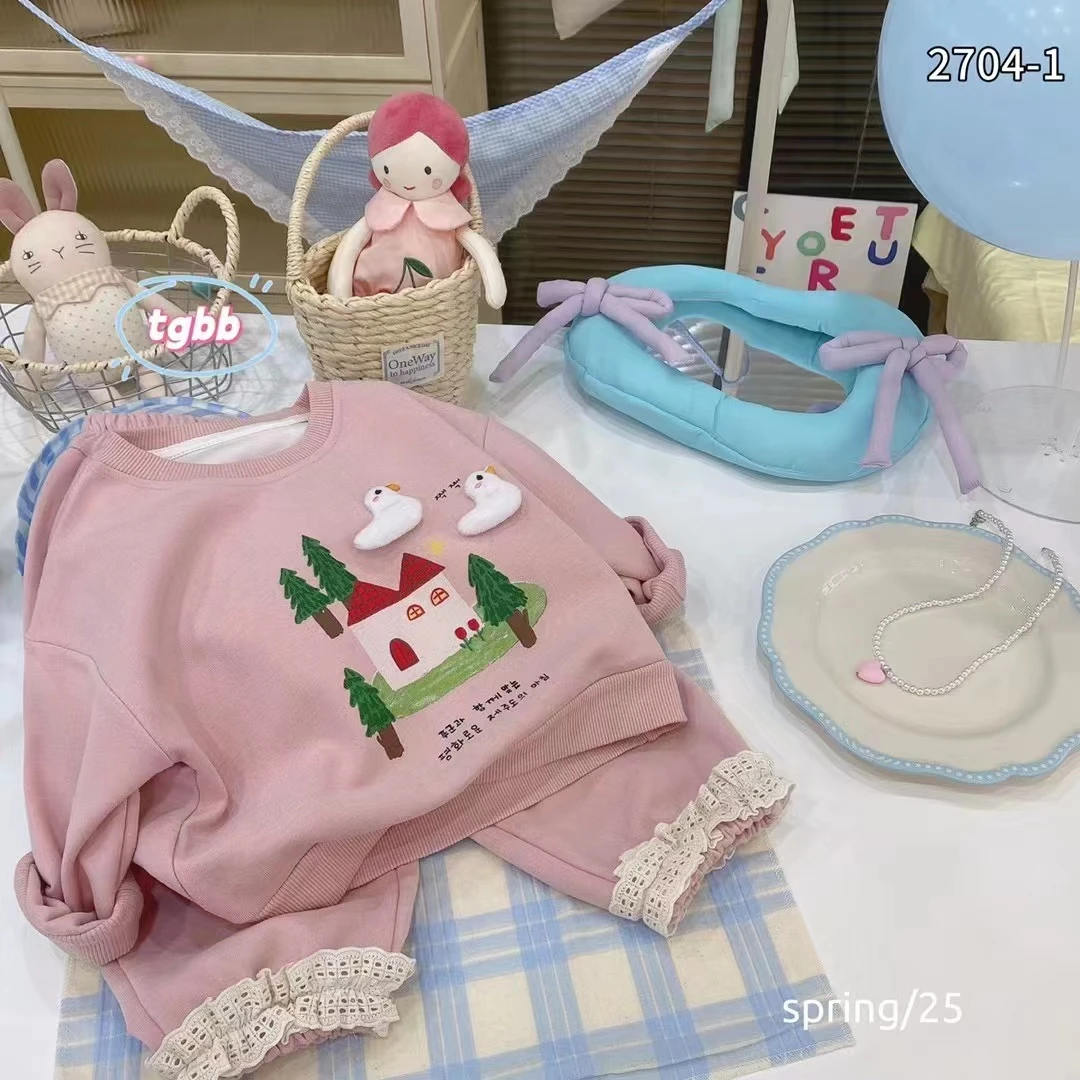 2704卡通圆领套装（粉色门前小鸭）