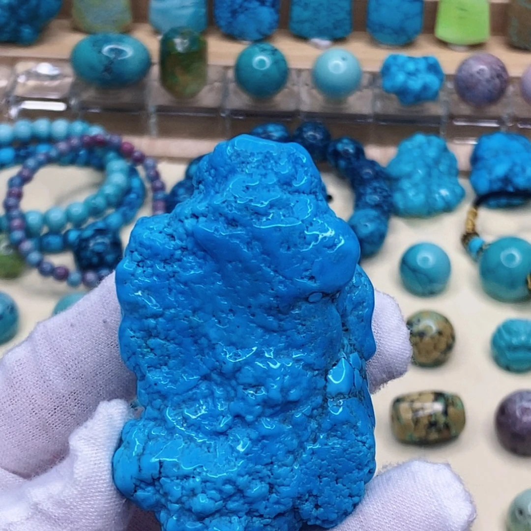 绿松石未镶嵌珠宝奇石