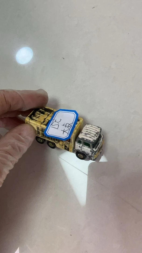 日瓷回流咖色摆件