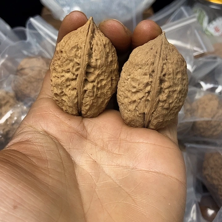 把件文玩核桃云南铁核桃基地37