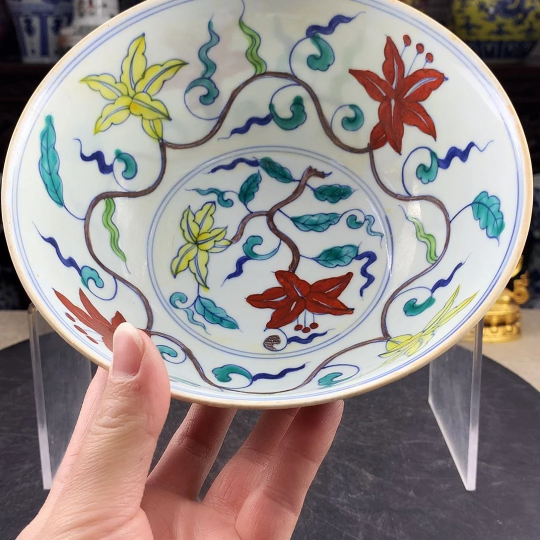 摆件瓷器收藏起来吧