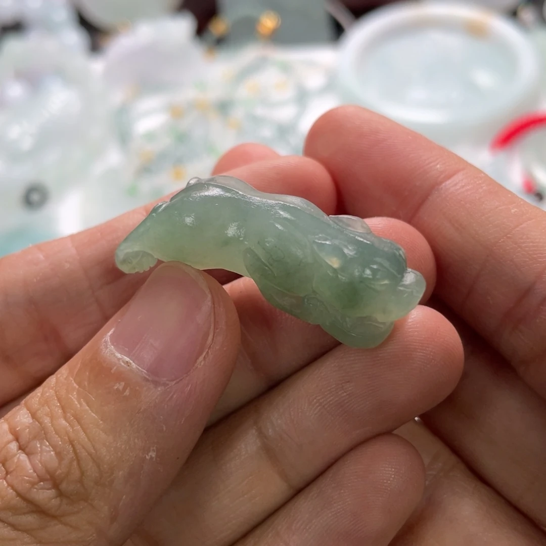 定制翡翠未镶嵌豹子