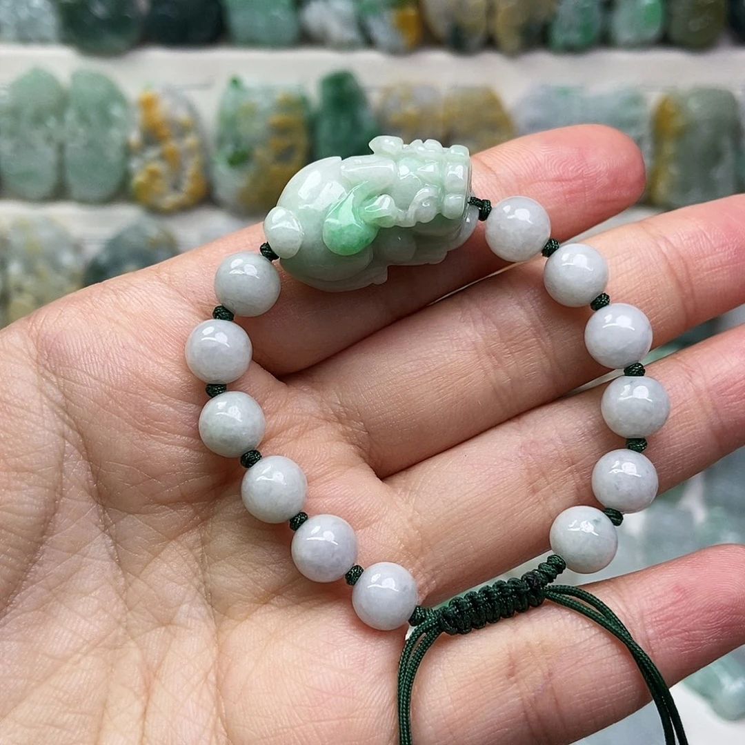 翡翠未镶嵌吊坠(赠链)