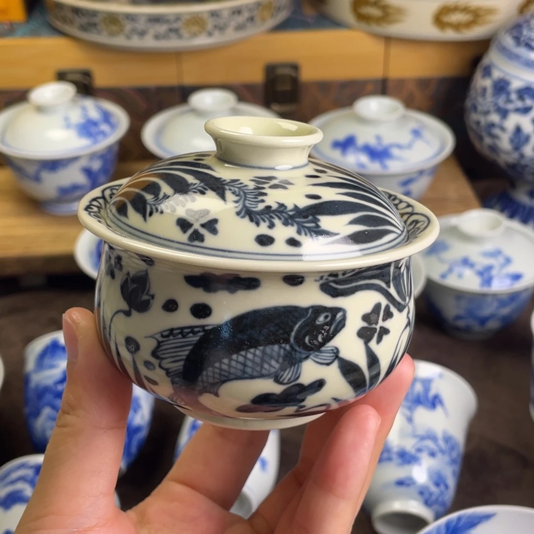 11景德镇青花鱼藻盖碗