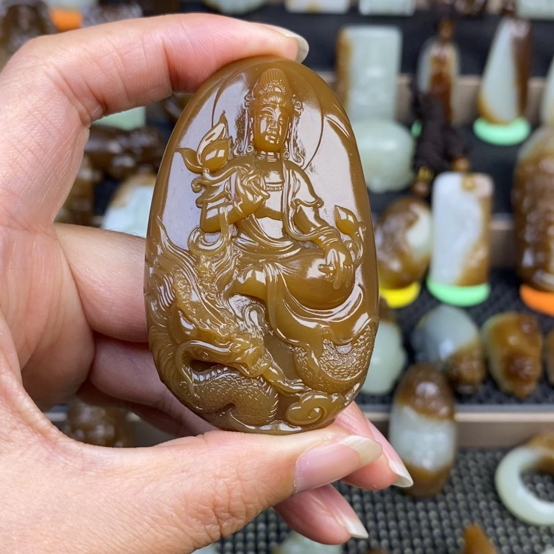 豹***子和田玉未镶嵌颈饰