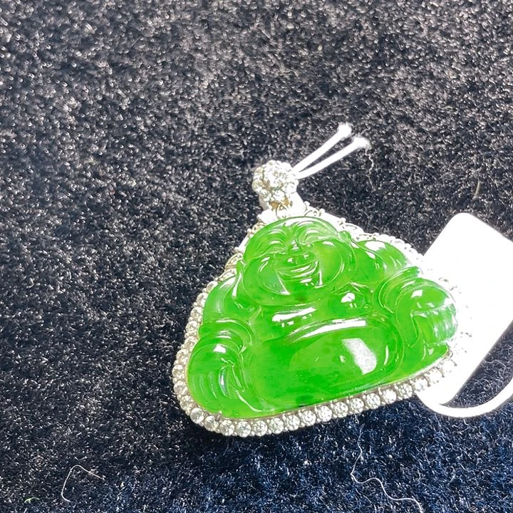 翡翠颈饰未镶嵌82，