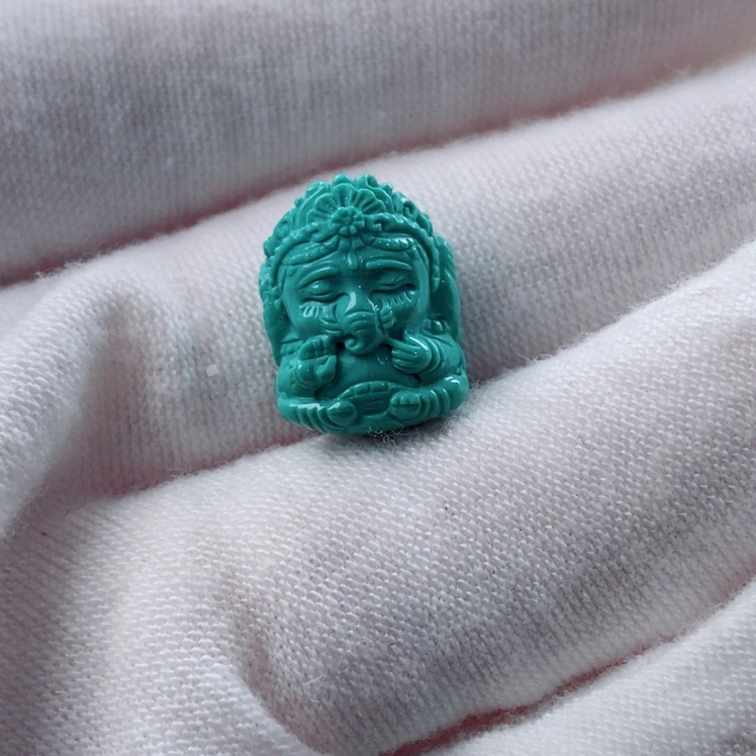 绿松石配饰未镶嵌