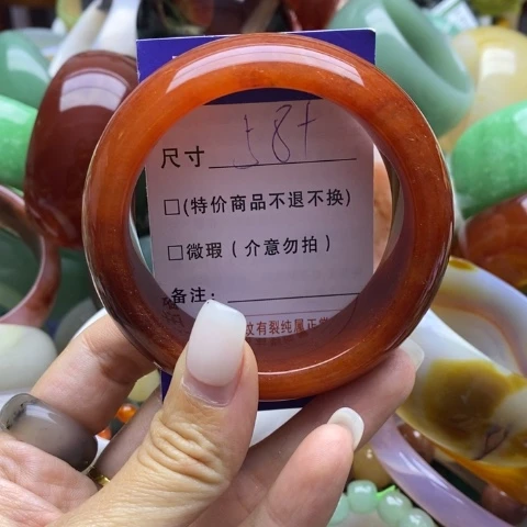 未镶嵌手镯石英质玉