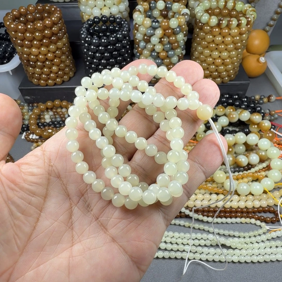 胡***哥和田玉未镶嵌手链