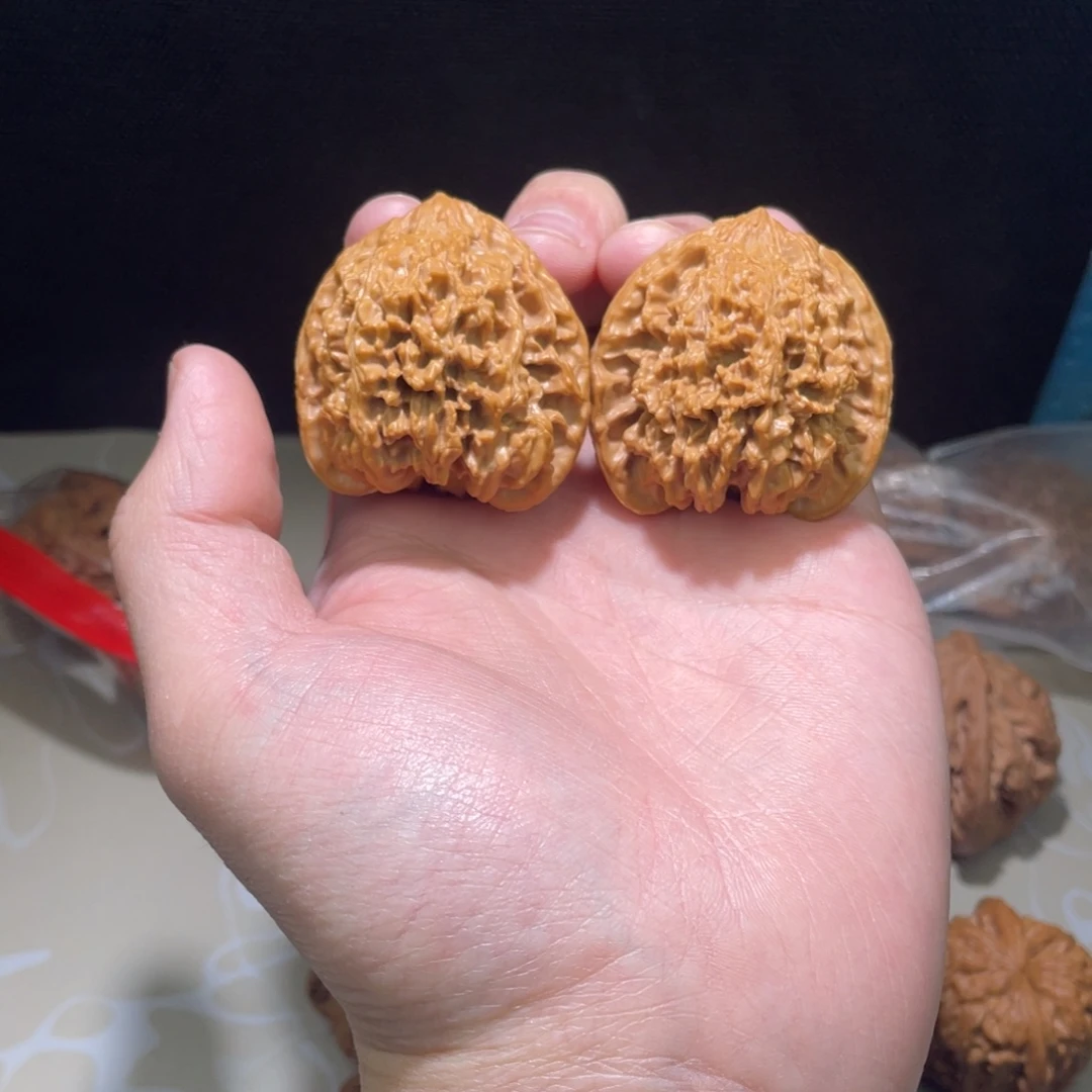 捞***把文玩核桃把件43尺满天星一对儿
