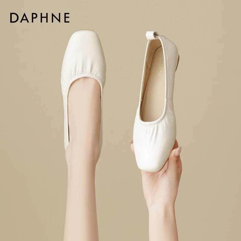 达芙妮2025年秋季新款软底法式温柔浅口单鞋低跟百搭配裙子女鞋子