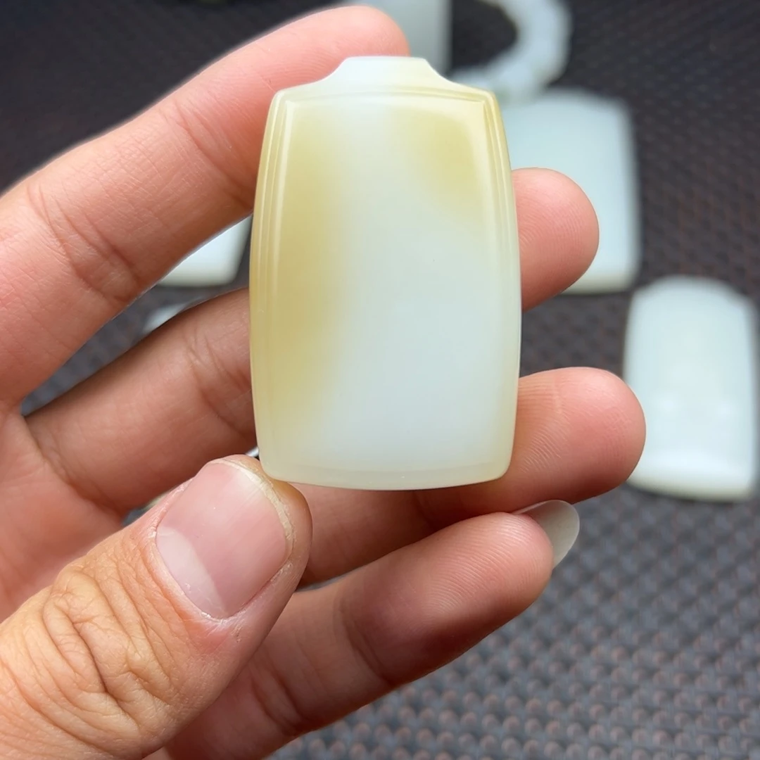 和田玉挂件未镶嵌