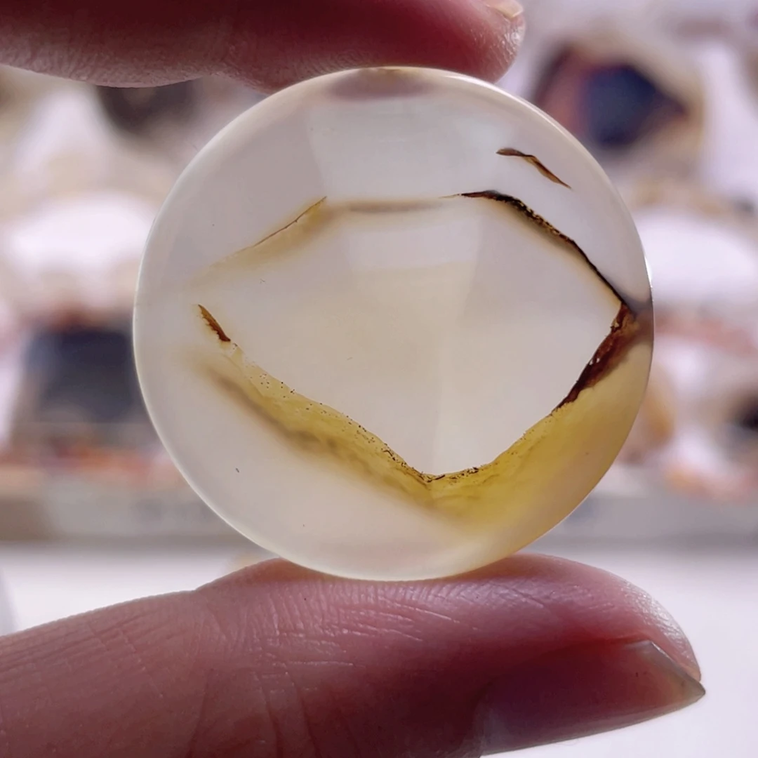 玛瑙/玉髓未镶嵌珠宝奇石